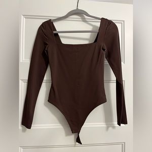 ARITIZA DARK BROWN SQUARENECK BODYSUIT SIZE SMALL